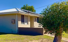Kulin Erindale Apartments